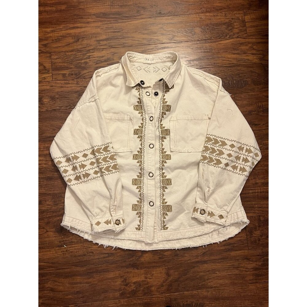 Oli & Hali Cream Cotton Aztec Embroidered Shacket Pockets Raw Edges Medium
